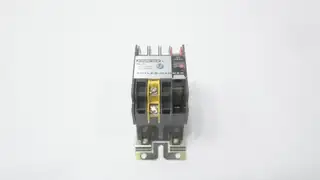 CUTLER HAMMER D40RR11A POWEREED TYPE R RELAY 120V-AC