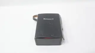HONEYWELL W136 A1045 TEST METER 0-300V-AC 0-150V-DC