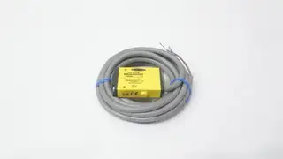 BANNER SM2A312DBZ PHOTOELECTRIC SENSOR 24-240V-AC