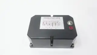 LANDIS & GYR CE-0085AP0353 GAS/OIL BURNER CONTROL DEVICE SER 02
