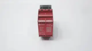 TELEMECANIQUE XPSDME1132 SAFETY SWITCH 24V-DC