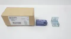 SCHNEIDER NSYDCM20 DOOR SWITCH 240V-AC
