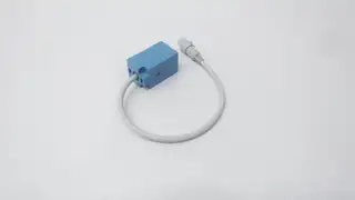 AZBIL FL2R-12K6S-CN03 PROXIMITY SWITCH 10-30V-DC