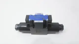 YUKEN L-DSG-01-3C4-D24-70 HYDRAULIC DIRECTIONAL CONTROL VALVE 24V-DC