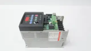 ALLEN BRADLEY 22B-D4P0N104 AC DRIVE 0-400HZ 0-460V-AC 2HP 380-480V-AC
