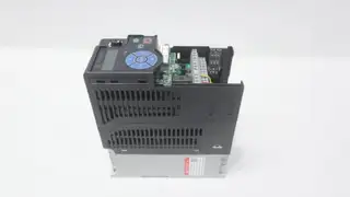 ALLEN BRADLEY 25B-D4P0N104 POWERFLEX 525 AC VFD DRIVE 2HP 0-460V-AC 0-500HZ