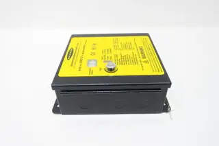 BANNER EGINEERING USCD-2T2 MICROSCREEN METAL CONTROL BOX
