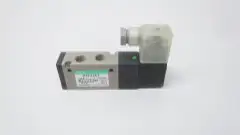 CKD 4KA310-08-LS-A-DC24V PNEUMATIC SOLENOID VALVE 24V-DC 1/4IN NPT