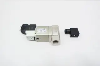 SMC VNC214A-15A-5DZ 2-WAY PROCESS VALVE 24V-DC 1/2IN NPT