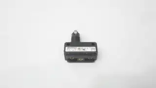 YAMATAKE SL1-D ROLLER LIMIT SWITCH 250V-AC