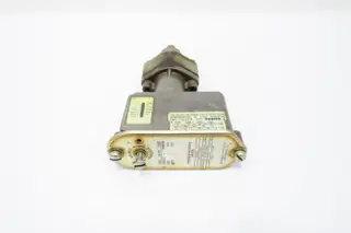 BARKSDALE C9612-2 PRESSURE ACTUATED SWITCH 125-1500PSI 125/250/480/600VAC 1/2IN
