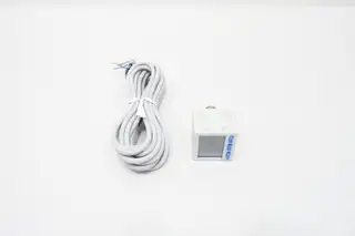 SMC ISE20B-R-01-W-X500 DIGITAL PRESSURE SWITCH -0.1-1PSI 12-24V-DC 1/8IN NPT