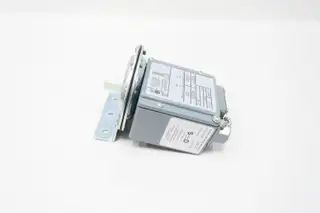 SQUARE D 9016 GAW-1 VACUUM SWITCH 0-28.7IN-HG 600V-AC