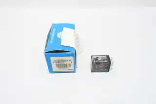 ALLEN BRADLEY 8-670 PHOTOSWITCH ELECTROMECHANICAL RELAY 24V-DC
