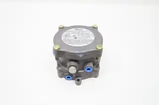 DWYER 1950-20-2F PRESSURE SWITCH 45IN-H2O 125/250V-AC