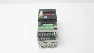 ALLEN BRADLEY 22D-D010N104 AC VFD DRIVE 5HP 0-500HZ 0-460V-AC 380-480V-AC