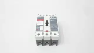 EATON HMCP007COC MOLDED CASE CIRCUIT BREAKER 250V-DC 7A AMP 3P 600V-AC